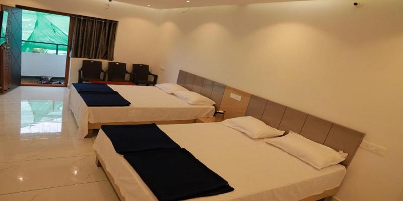 Hotel Hilltop Vālpārai Esterno foto