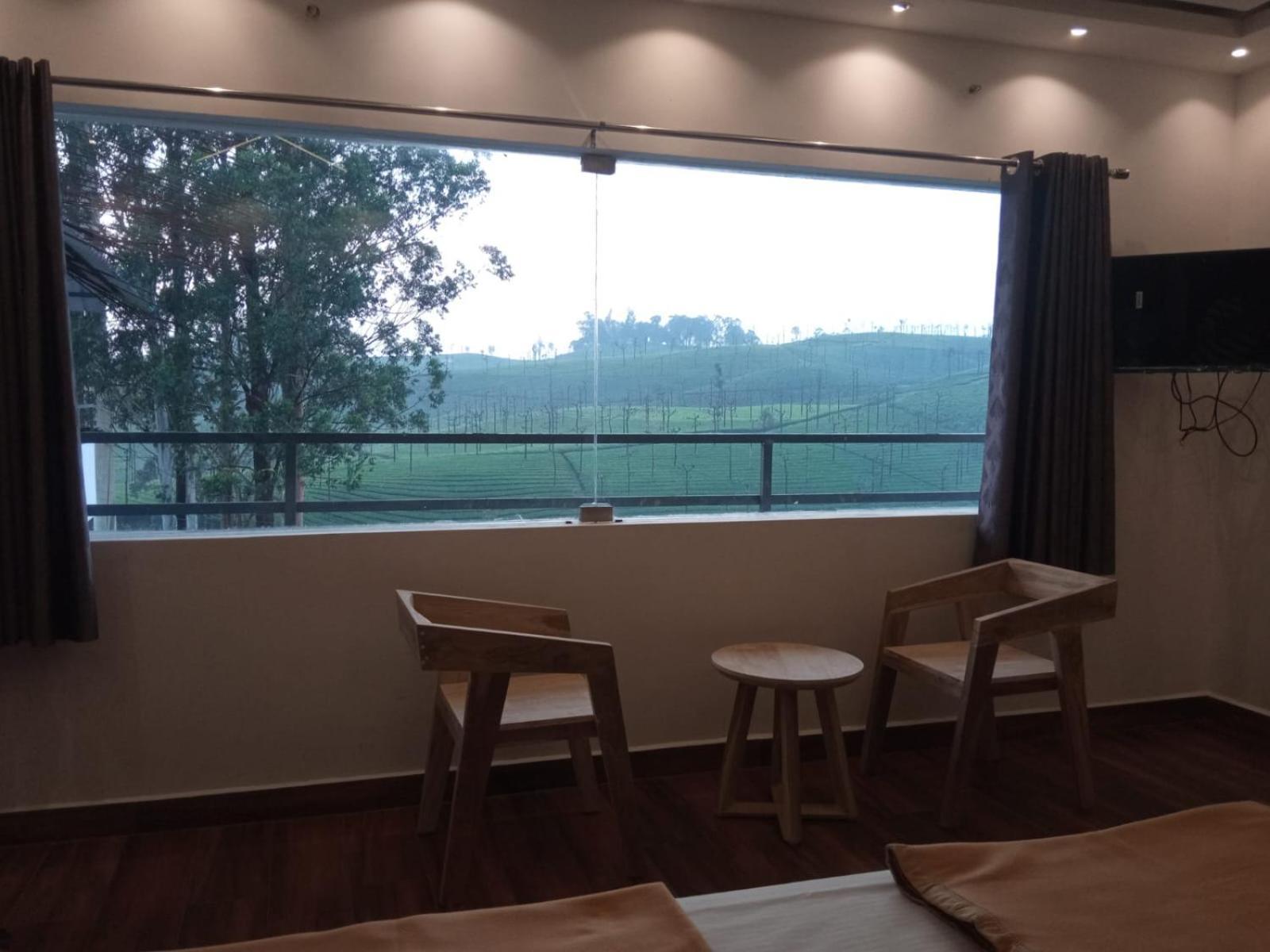 Hotel Hilltop Vālpārai Esterno foto